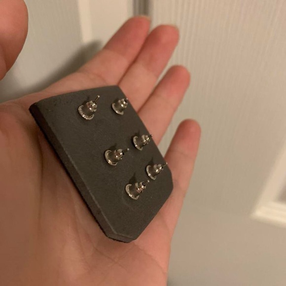 NEVER WORN - 3 Sets of Earrings - Picture 3 of 3